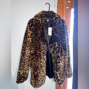 FAUX FUR LEOPARD PRINT COAT